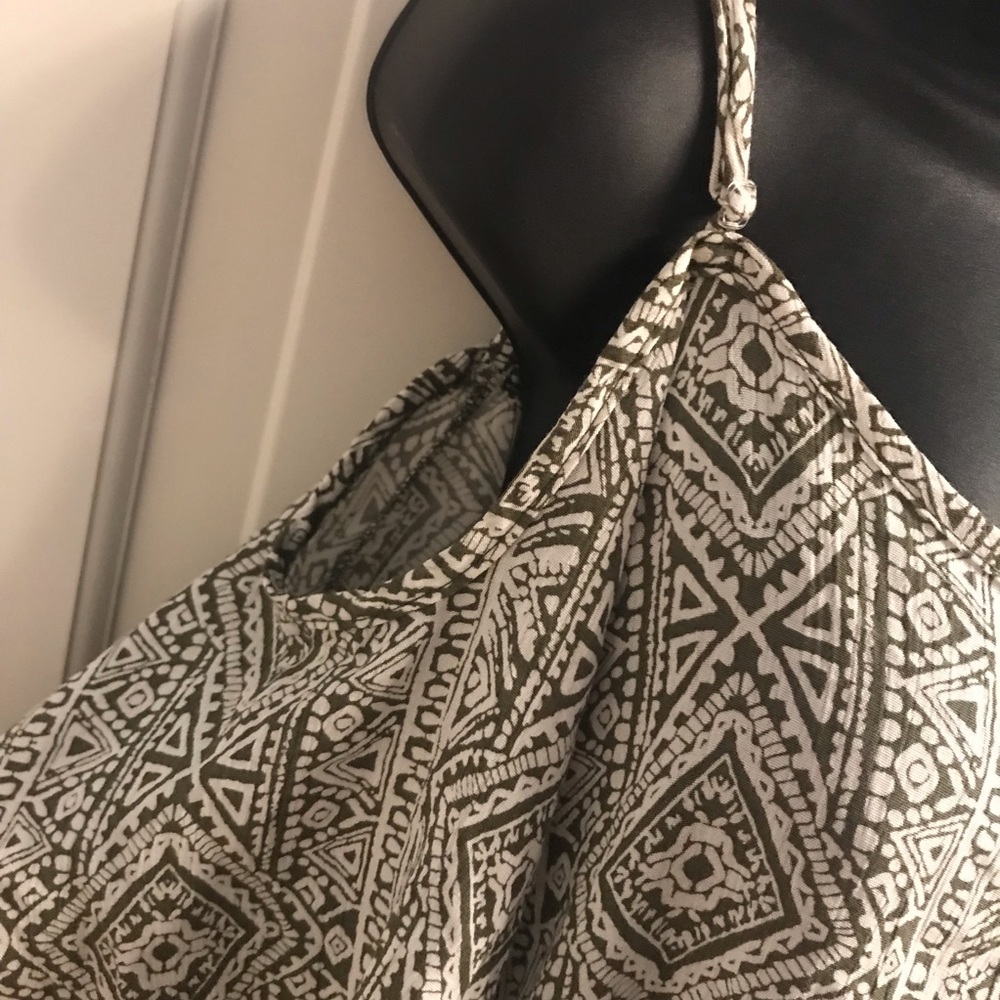 Cold Shoulder Top- bundle only - Picture 4 of 5